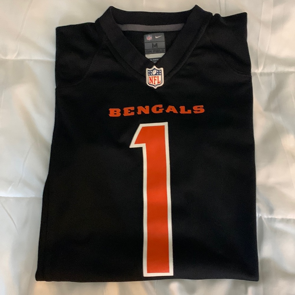 Nike Brand Youth Cincinnati “Ja’Marr Chase” Black Jersey. Size YOUTH (M).